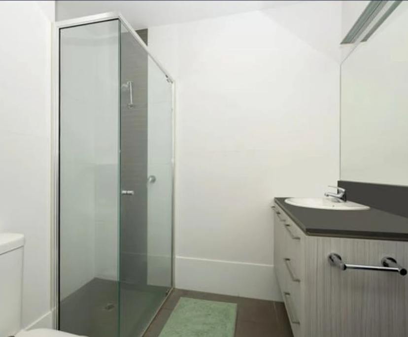 $350, Flatshare, 2 bathrooms, Thuringowa Central QLD 4817