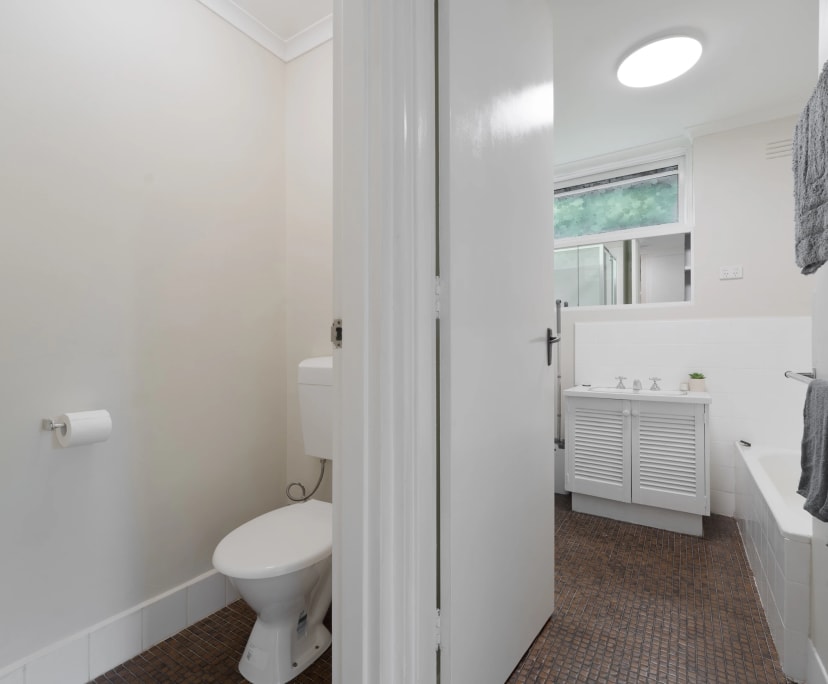 $320, Flatshare, 3 bathrooms, Malvern VIC 3144