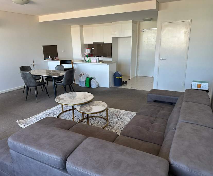 $350, Flatshare, 2 bathrooms, Liverpool NSW 2170