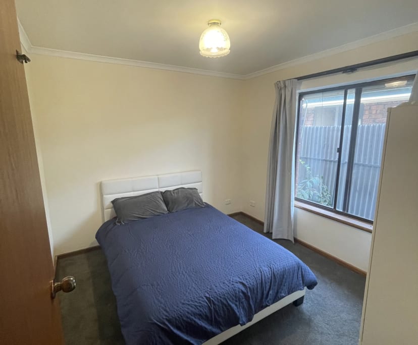 Room in a share house