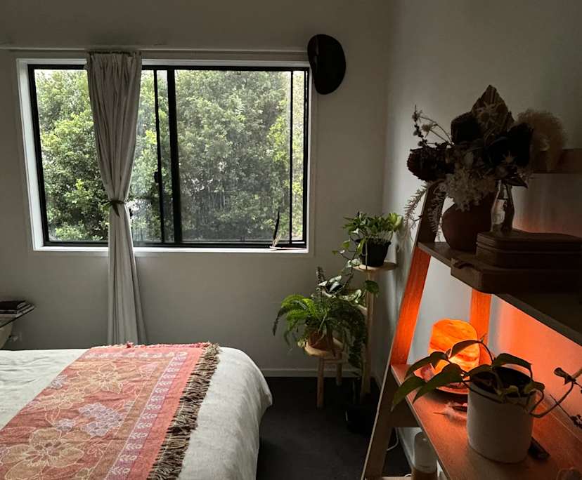 Unfurnished room in a flatshare