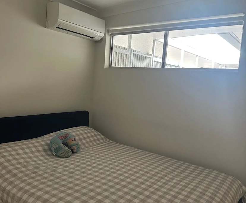 Unfurnished room in a flatshare