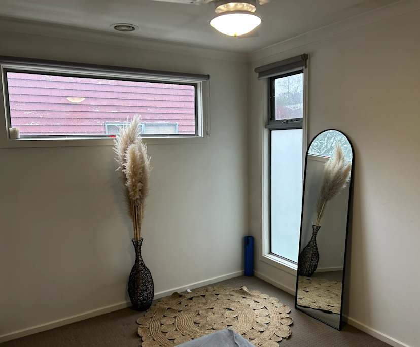 Unfurnished room in a share house