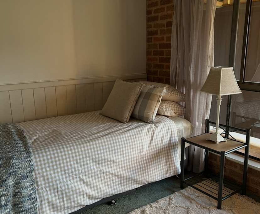 $200, Share-house, 3 bathrooms, Mount Austin NSW 2650