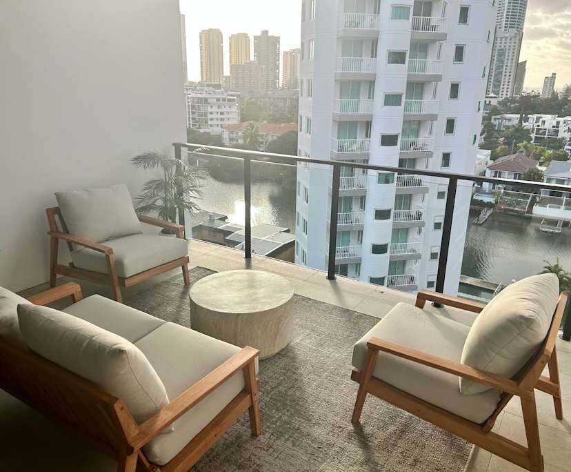 Furnished room with own bathroom