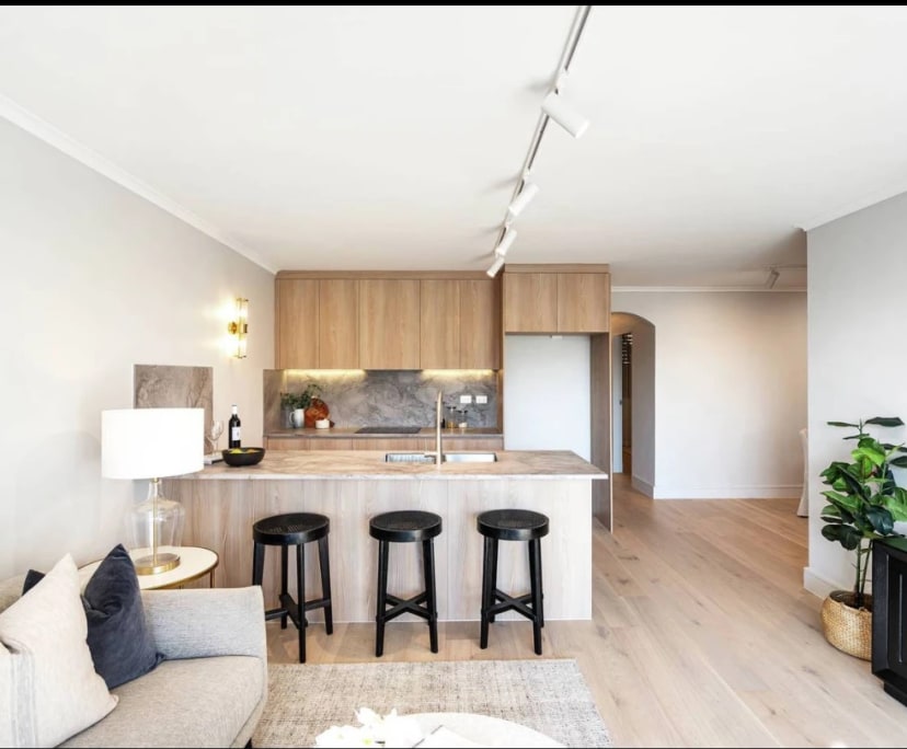Furnished room in a flatshare