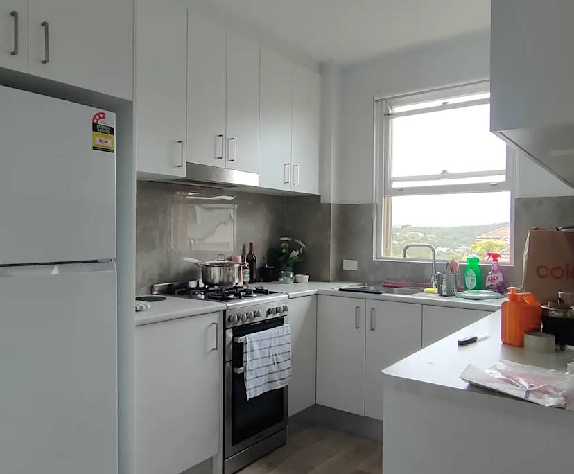 Furnished room in a flatshare