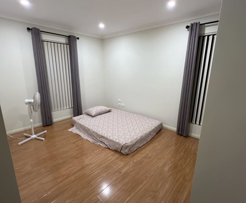 Unfurnished room in a share house