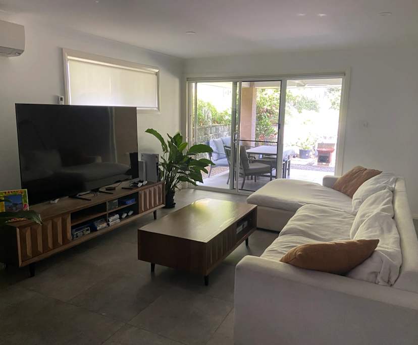 $220, Share-house, 4 bathrooms, Floraville NSW 2280