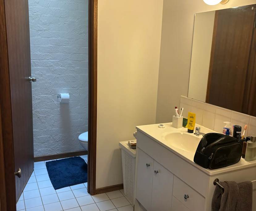 Furnished room in a share house
