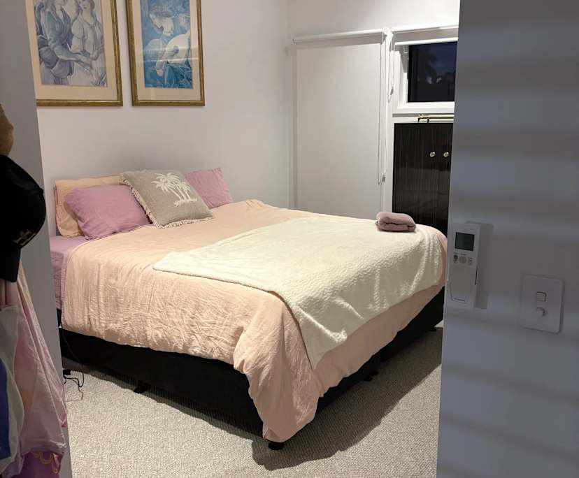 Furnished room with own bathroom