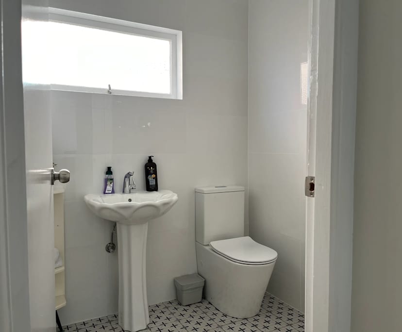 $350, Share-house, 3 bathrooms, Ettalong Beach NSW 2257