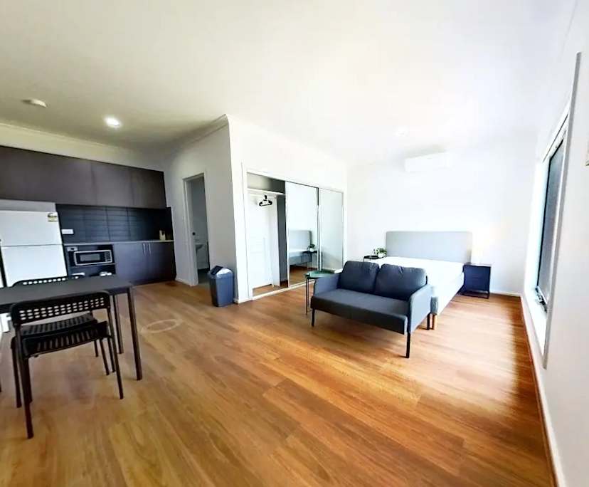 $350, Share-house, 9 rooms, Saint Albans VIC 3021, Saint Albans VIC 3021