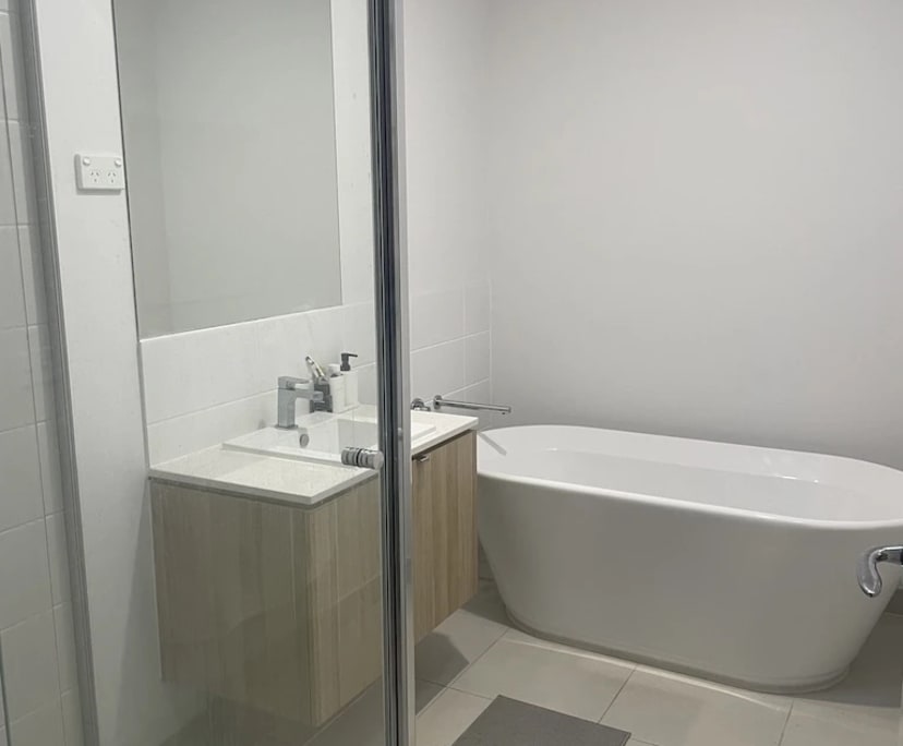 Room in a share house