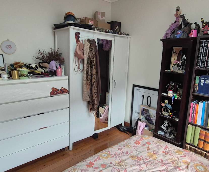Room in a share house