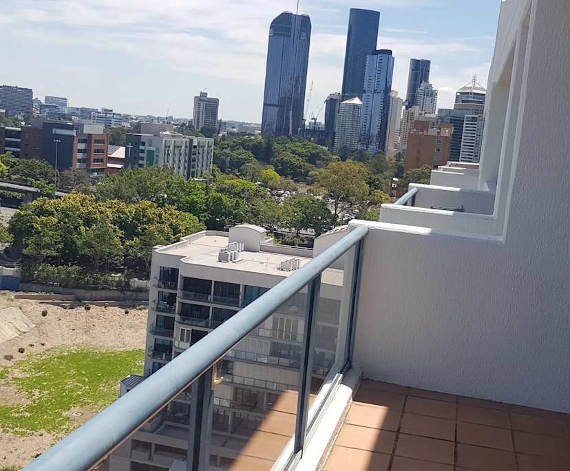 $385, Flatshare, 2 bathrooms, Kangaroo Point QLD 4169