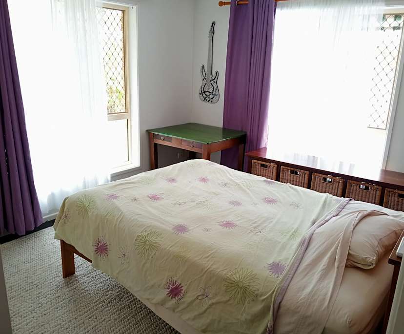 $230, Flatshare, 2 bathrooms, Urangan QLD 4655