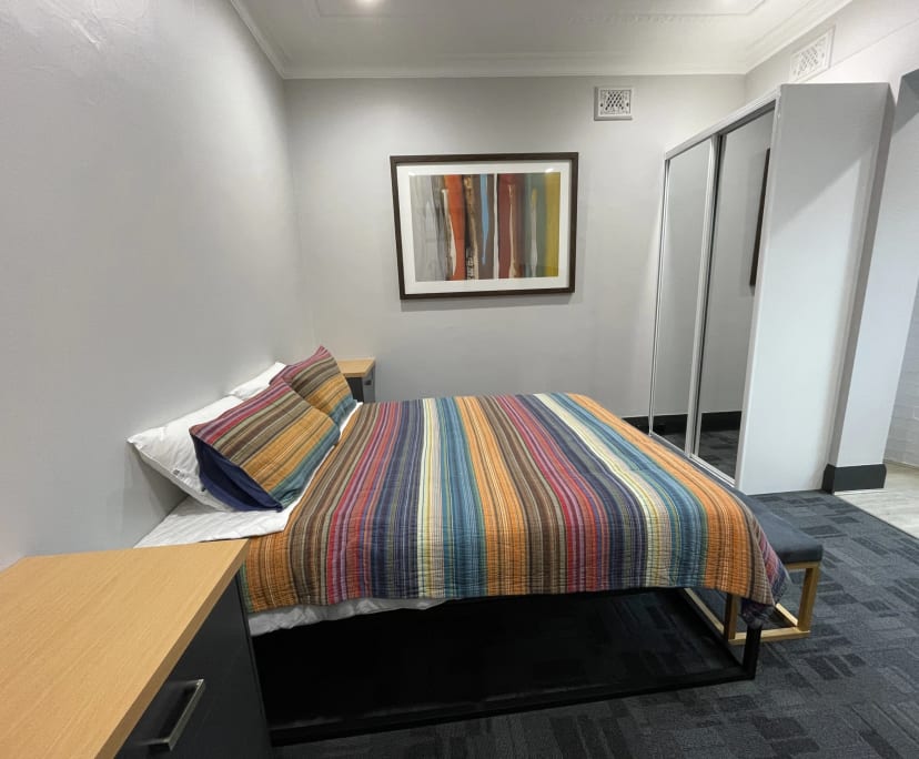 Furnished room with ensuite in a flatshare