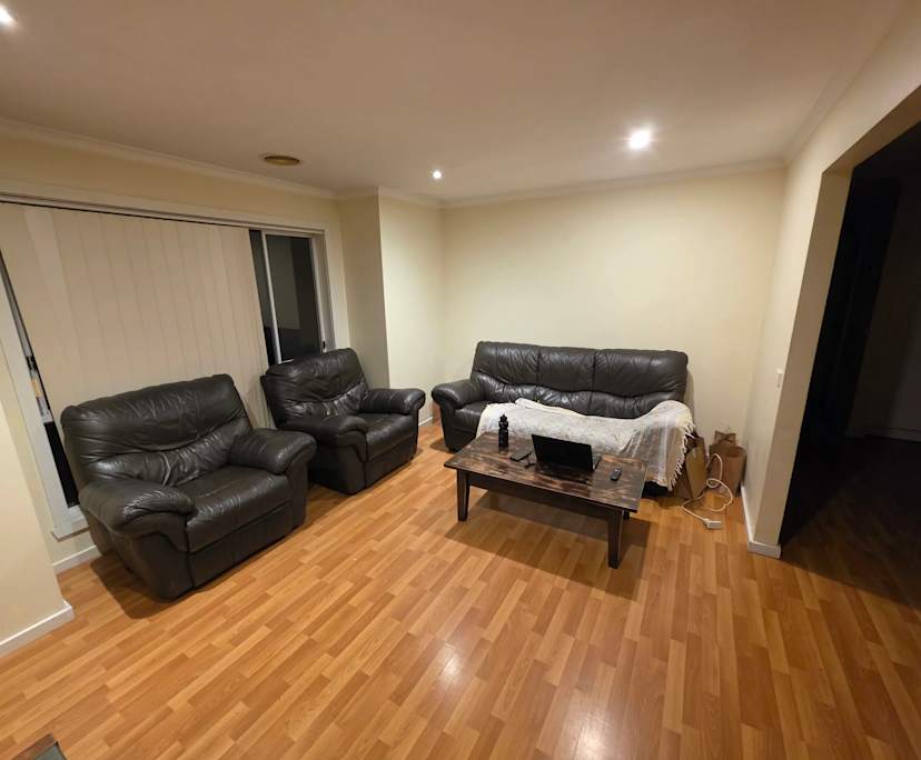 Room in a share house