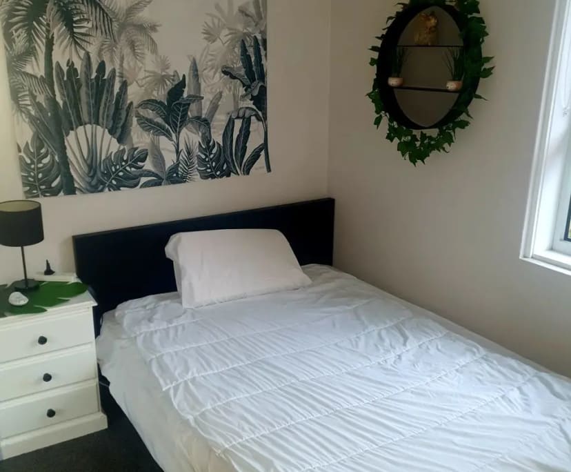 $230, Flatshare, 2 bathrooms, Roselands NSW 2196