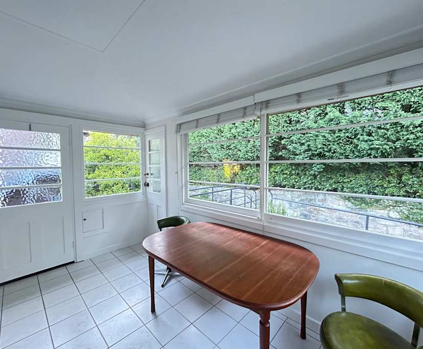 Furnished room with own bathroom