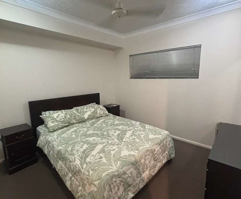 $350, Flatshare, 3 bathrooms, Cairns City QLD 4870