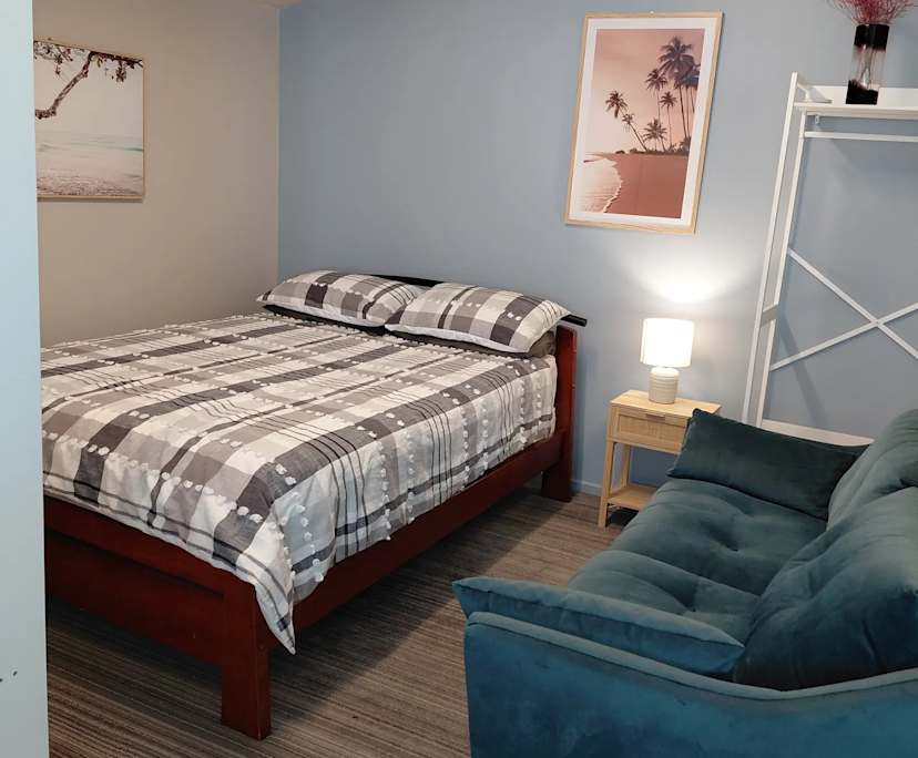 Furnished room with own bathroom