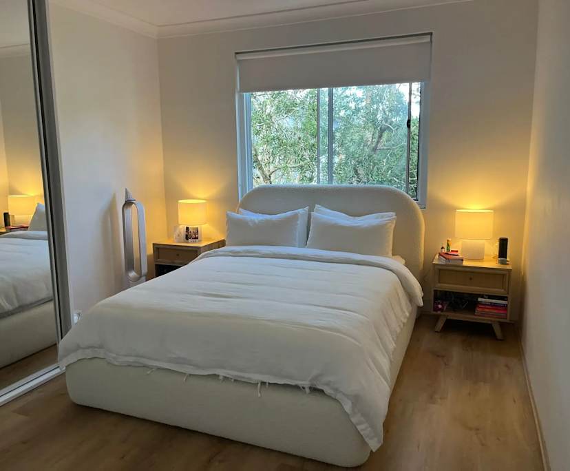 Furnished room with ensuite in a flatshare