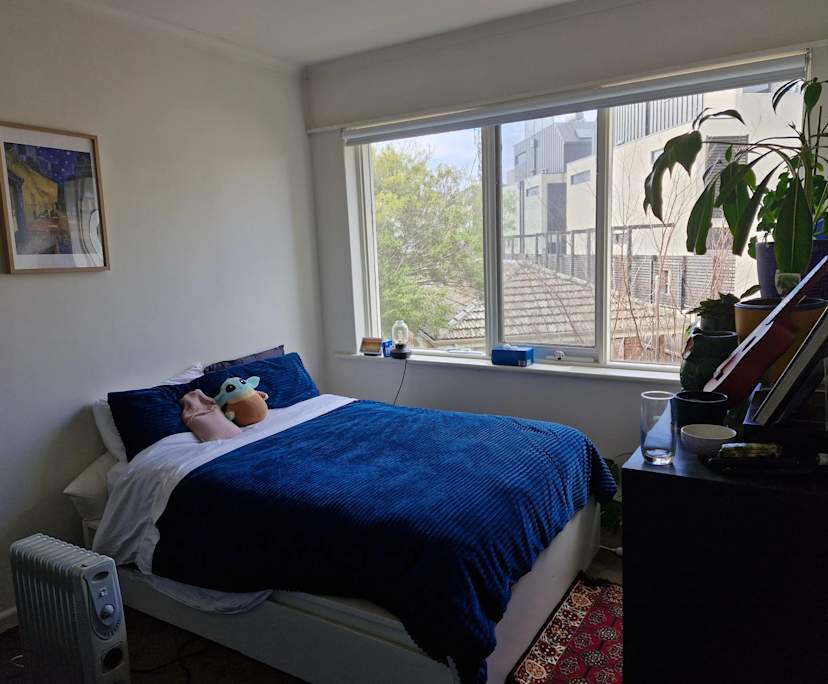Unfurnished room in a flatshare