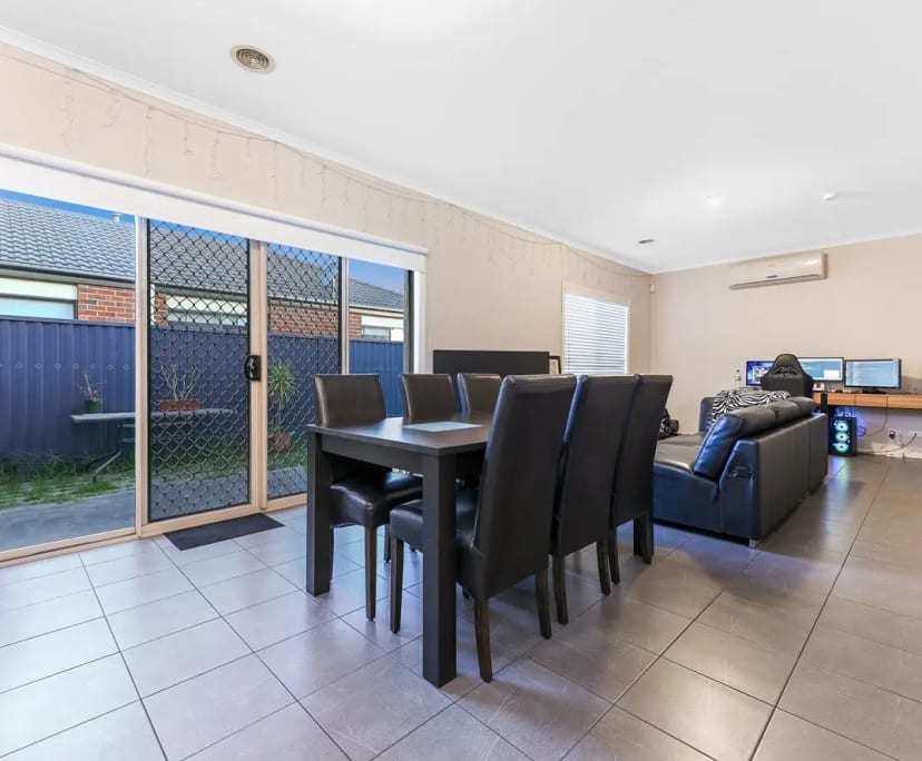 $200-300, Share-house, 2 rooms, Pakenham VIC 3810, Pakenham VIC 3810