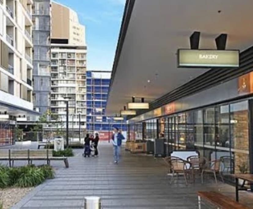 $650, 1-bed, 1 bathroom, Wolli Creek NSW 2205