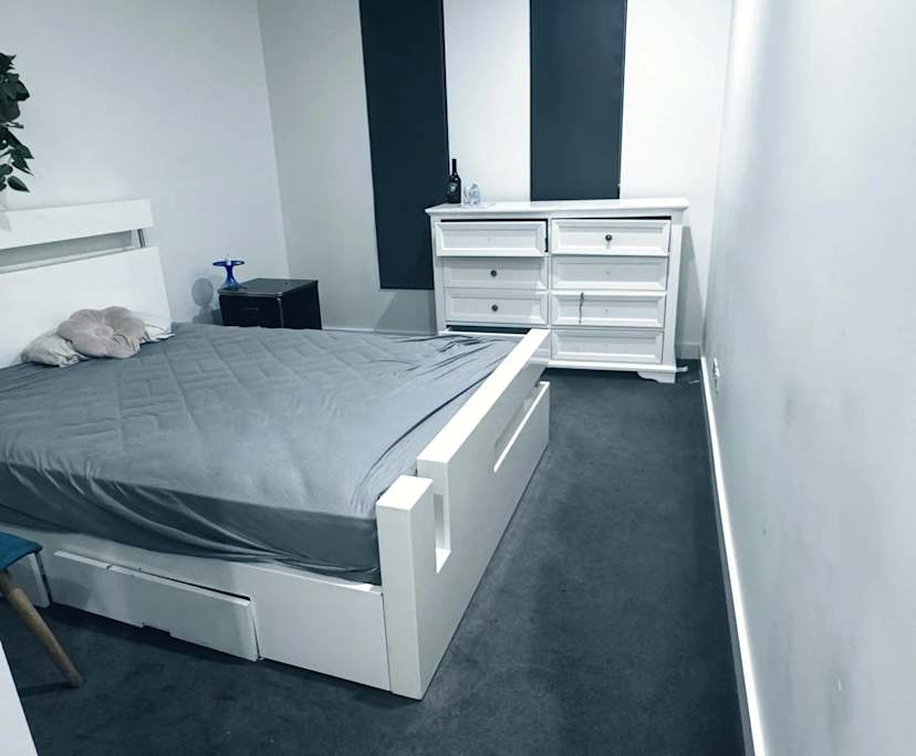 Furnished room with own bathroom