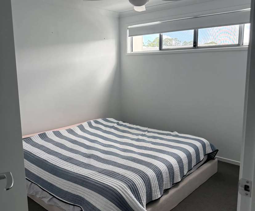 Room in a share house