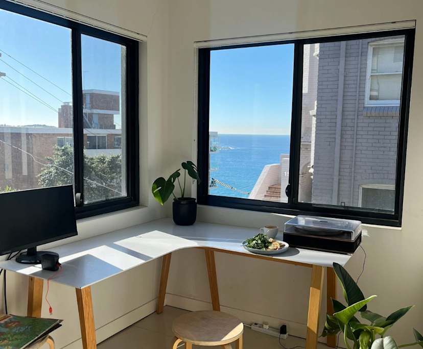 Unfurnished room with ensuite in a flatshare