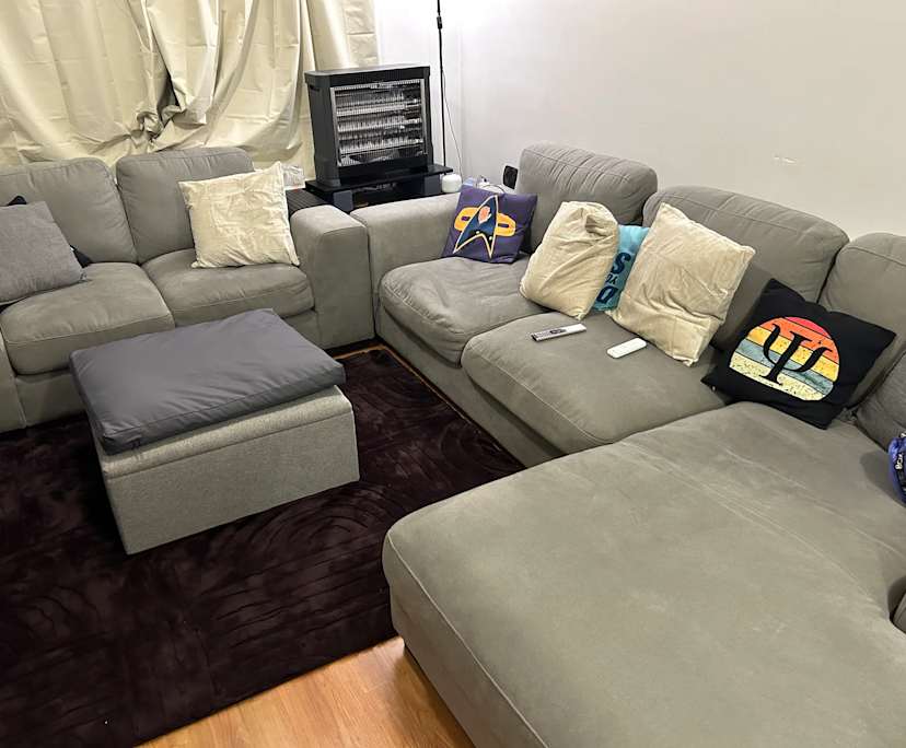 Furnished room in a share house