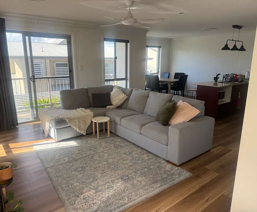 $400, Share-house, 3 bathrooms, Varsity Lakes QLD 4227