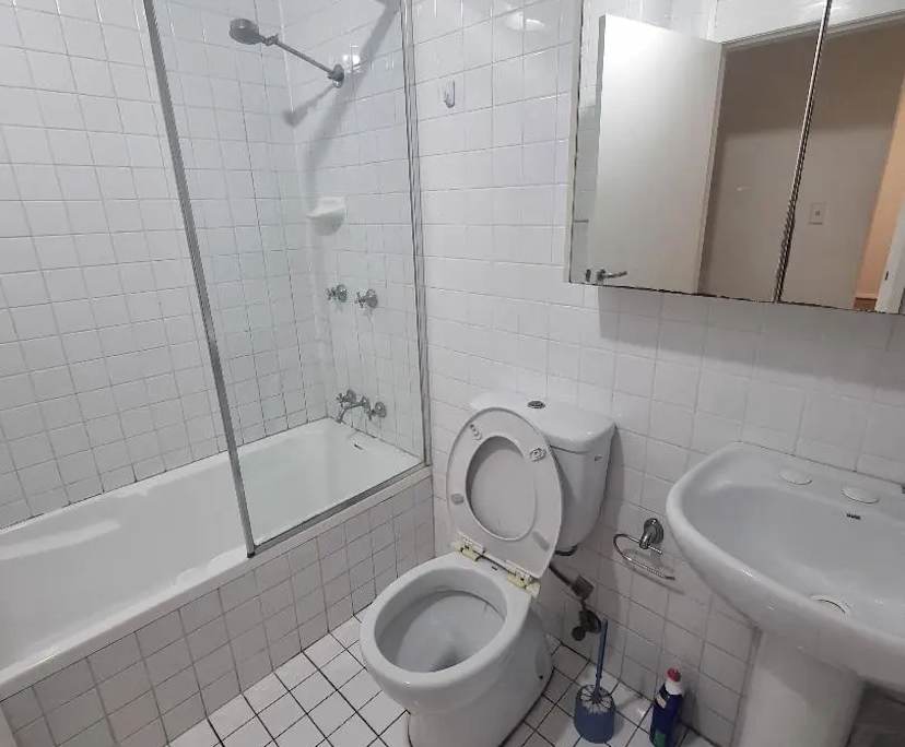 $420, Flatshare, 3 bathrooms, Chippendale NSW 2008