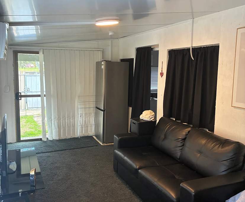 $370, Granny-flat, 1 bathroom, Heidelberg West VIC 3081