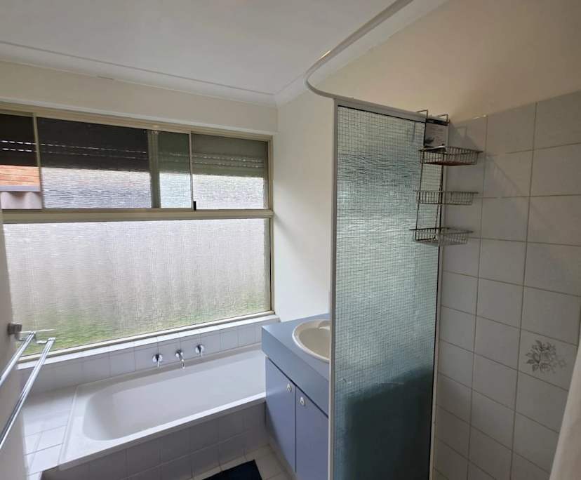 $1,000, Whole-property, 4 bathrooms, Forrestfield WA 6058