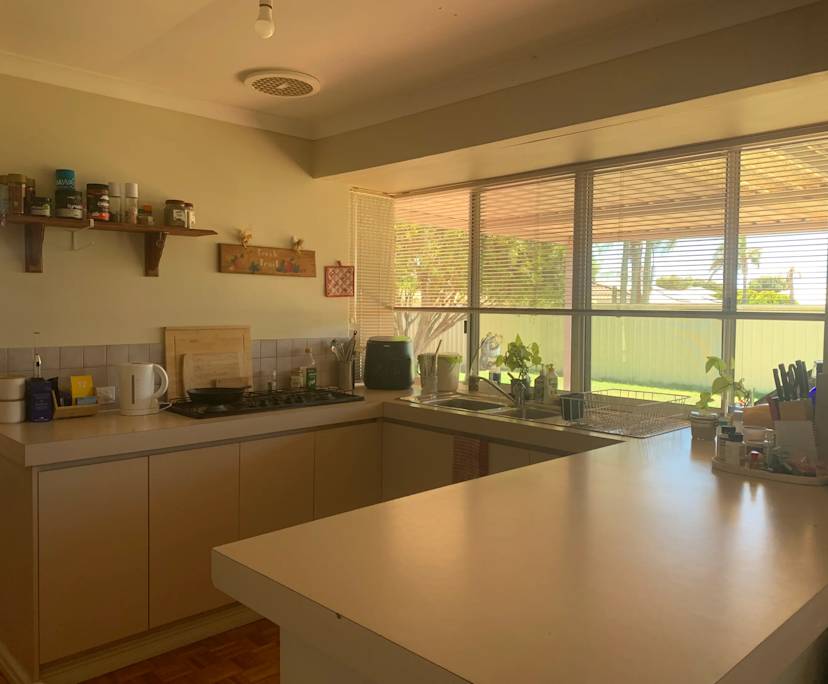 Room in a share house