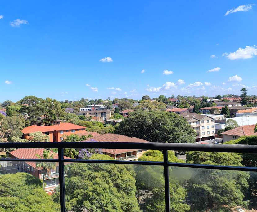 Furnished room with ensuite in a flatshare