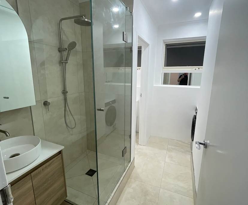 Unfurnished room in a flatshare