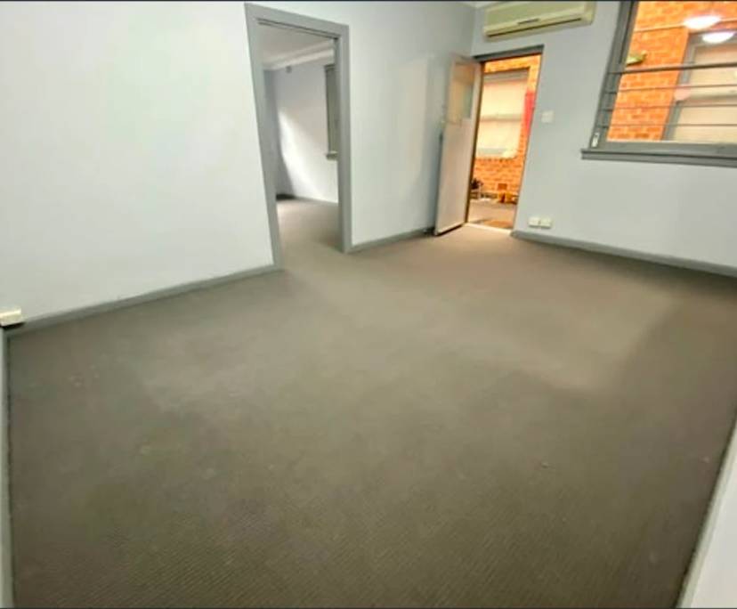 Unfurnished room in a flatshare