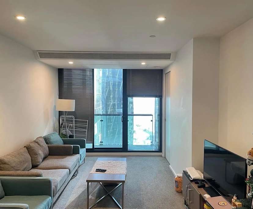 Furnished room in a flatshare