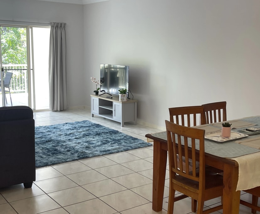 $350, Flatshare, 3 bathrooms, Cannonvale QLD 4802