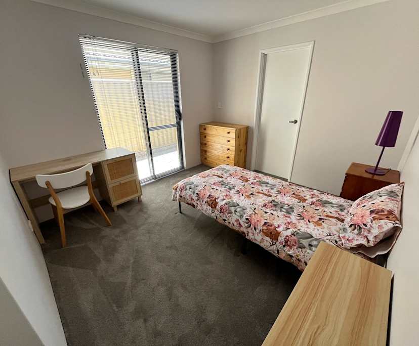 Room in a share house