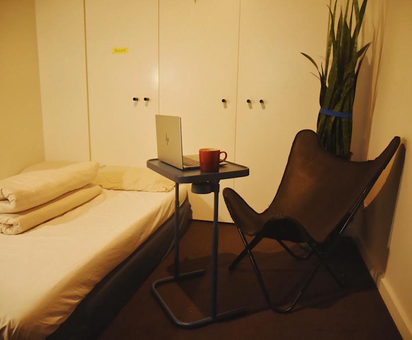 Furnished room in a flatshare