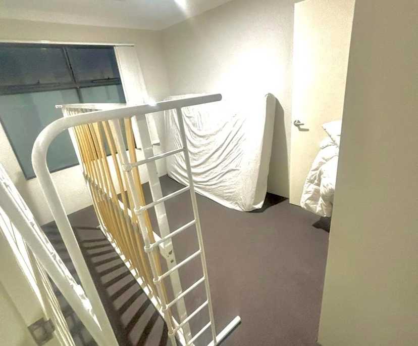 Room in a share house