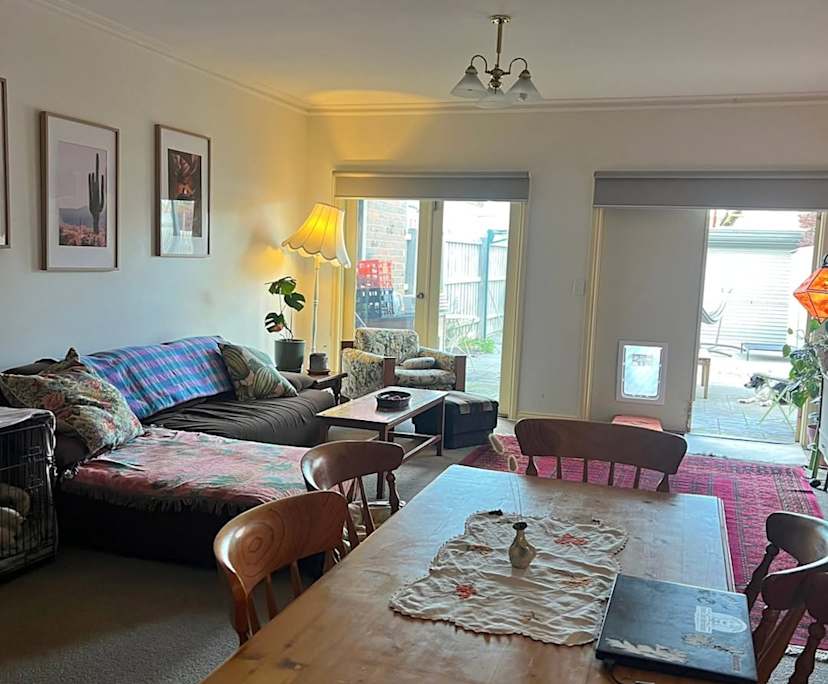 Room in a share house