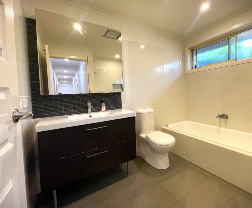 $350, Share-house, 6 bathrooms, Bentleigh East VIC 3165